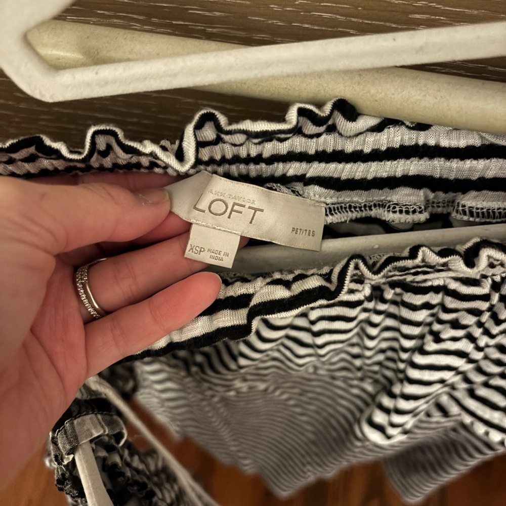 Ann taylor loft off the shoulder striped top size XSP